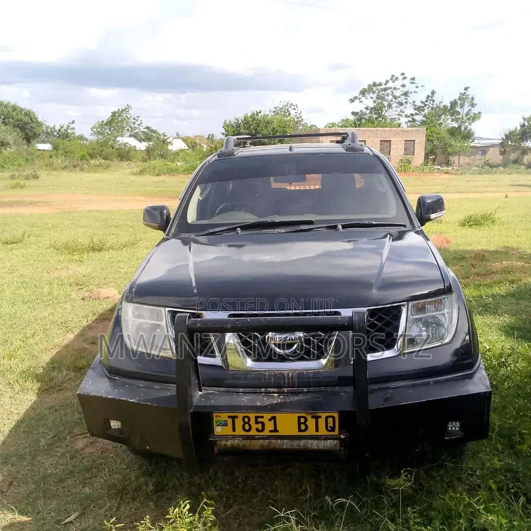 Nissan Navara 2007 Black