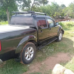 Nissan Navara 2007 Black