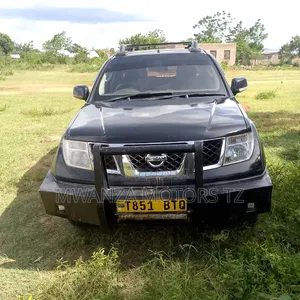 Nissan Navara 2007 Black