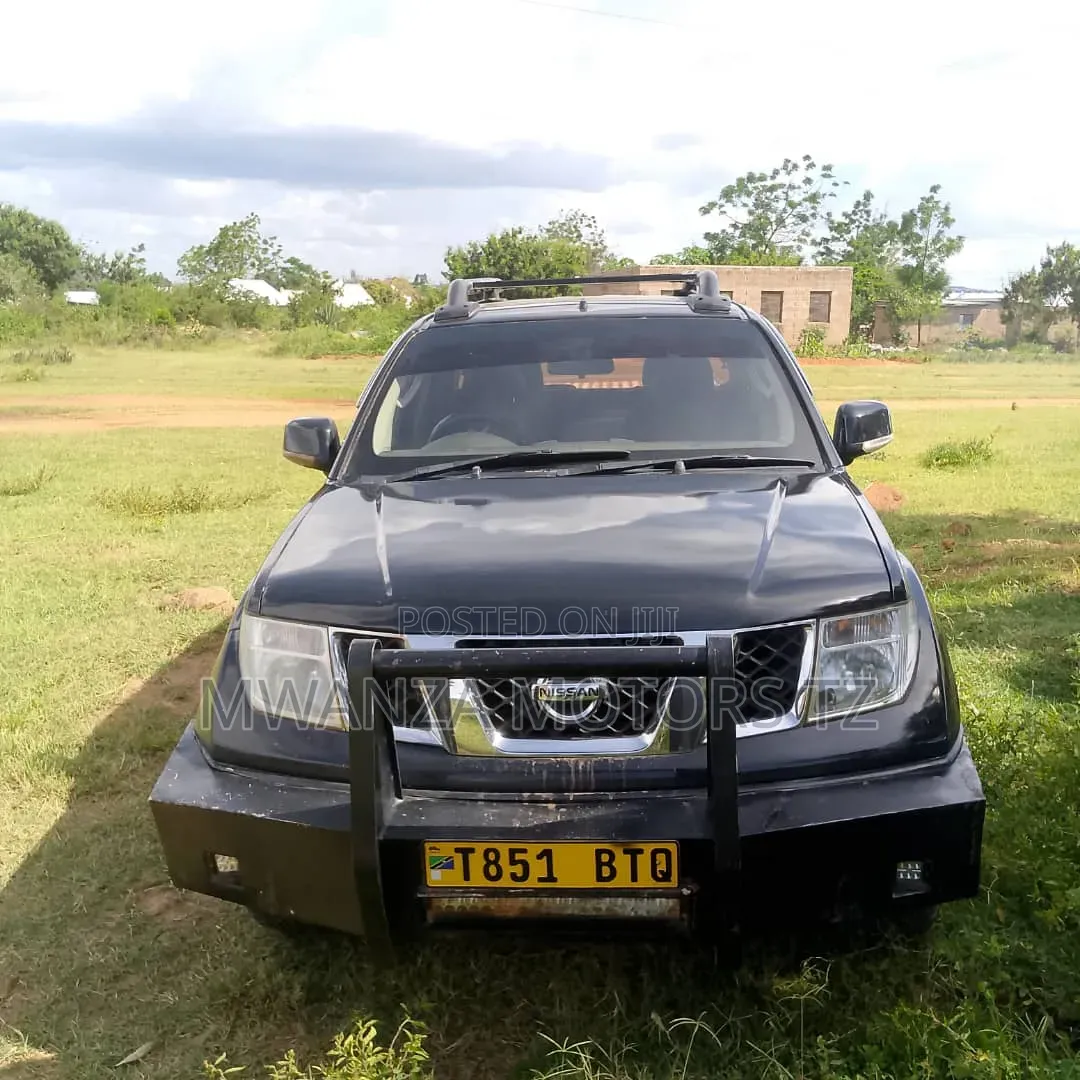 Nissan Navara 2007 Black