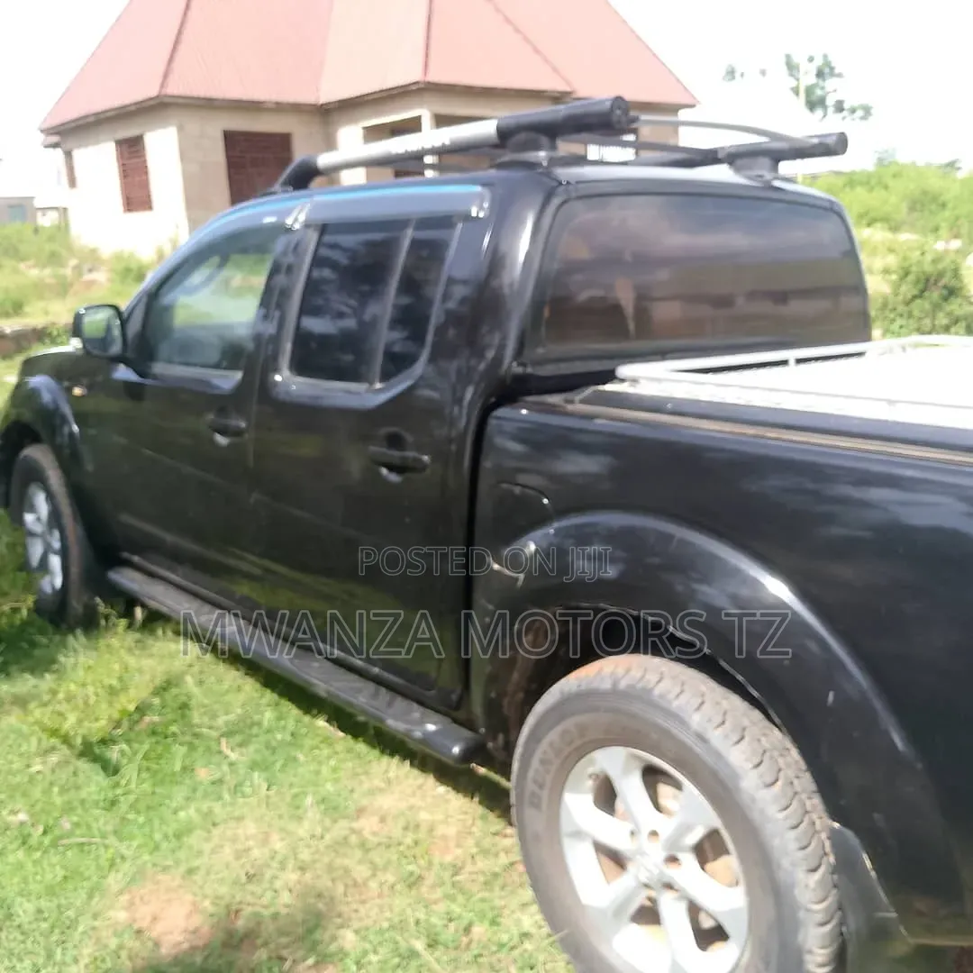 Nissan Navara 2007 Black