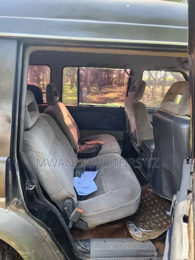 Nissan Patrol 1995 Gray