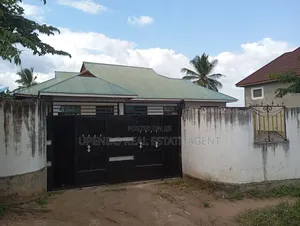 3bdrm House in Kwa Robert Goba for sale