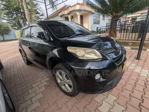 Toyota IST 2011 Black