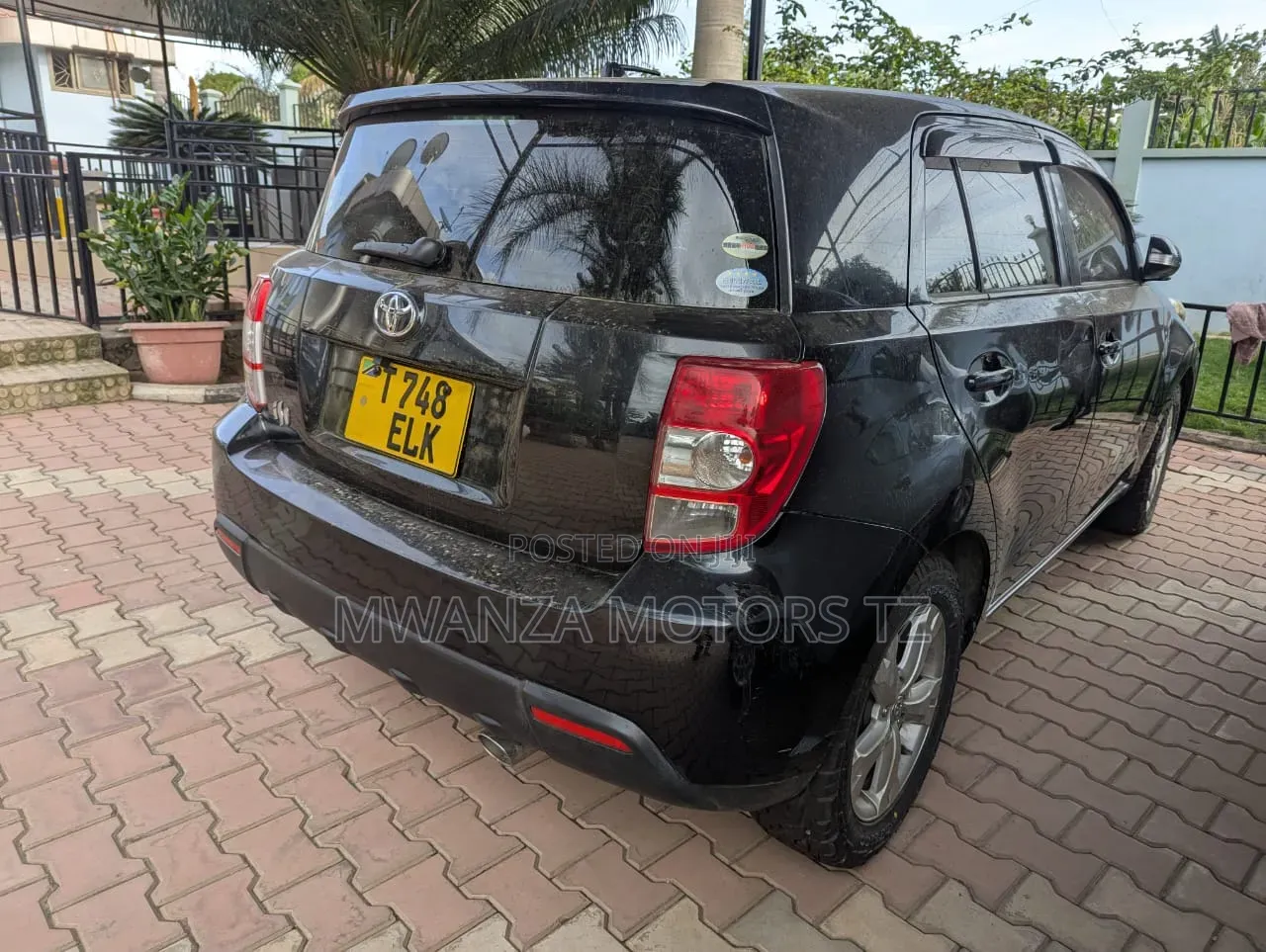 Toyota IST 2011 Black