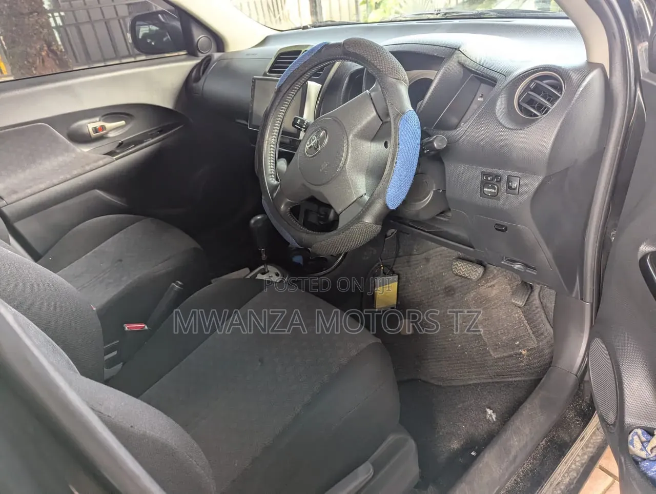 Toyota IST 2011 Black