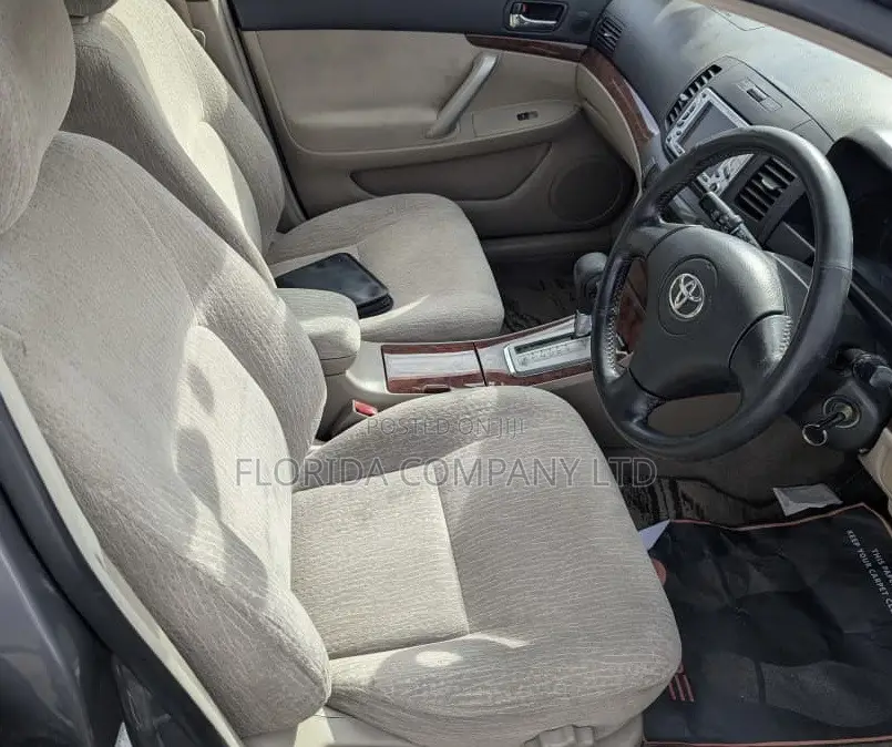Toyota Premio 2004