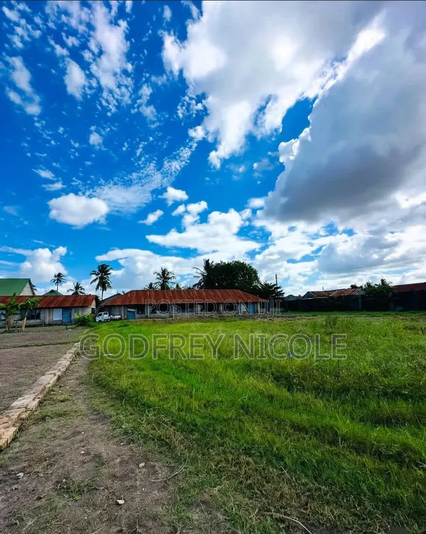 Plot for Sale Eneo Linauzwa Dar Es Salaam Kitunda Kizinga SQM 9500