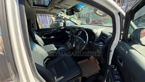 Toyota Alphard 2.5 Petrol AWD 2019 White