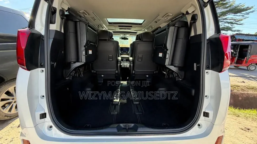 Toyota Alphard 2.5 Petrol AWD 2019 White