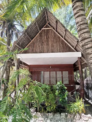 Furnished 7bdrm Apartment in Magharibi for sale