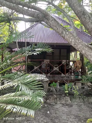 Furnished 7bdrm Apartment in Magharibi for sale