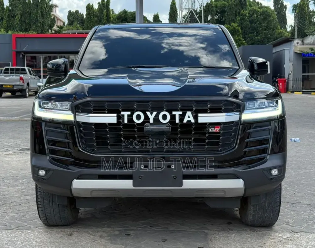 Toyota Land Cruiser 2023 Black