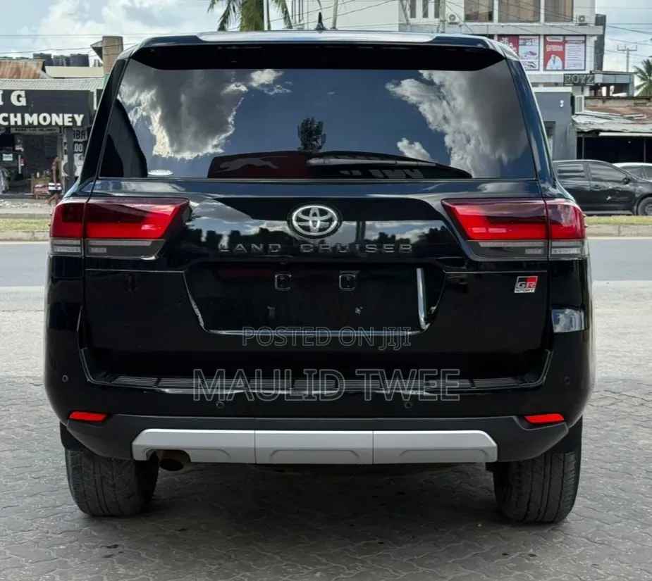 Toyota Land Cruiser 2023 Black