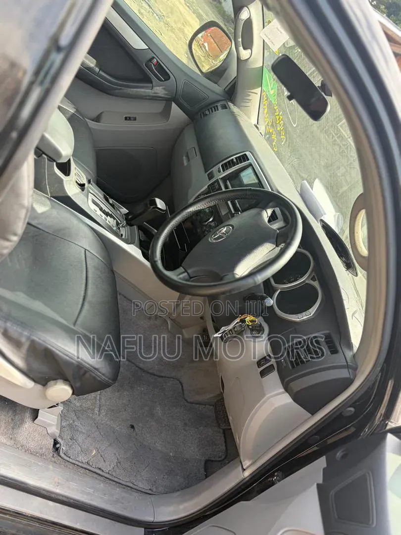 Toyota Hilux Surf 2006 Black