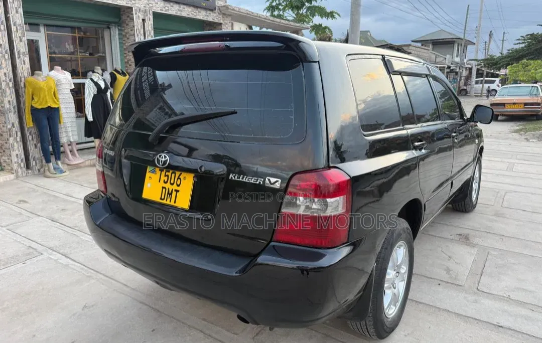 Toyota Kluger 2004 Black