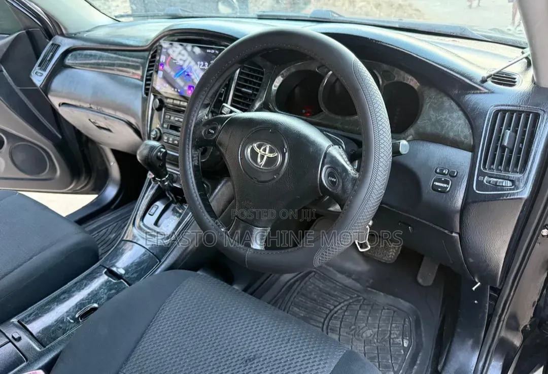Toyota Kluger 2004 Black