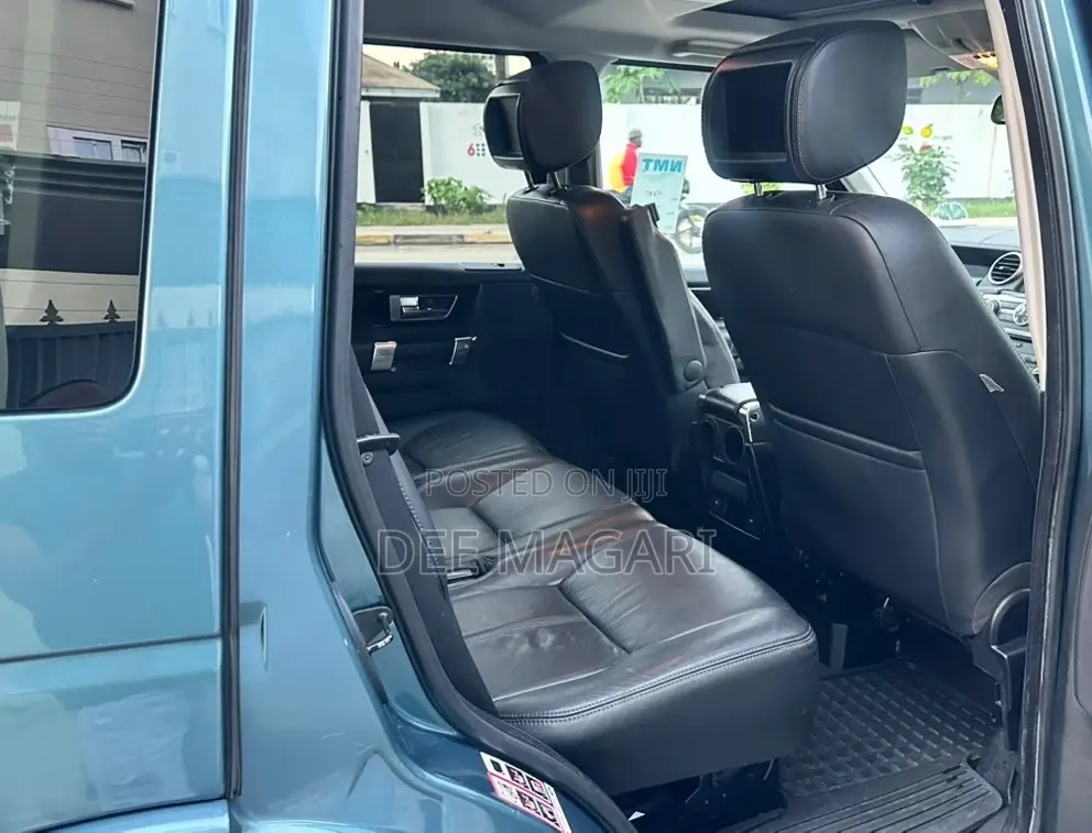 Land Rover Discovery 2013 Blue