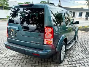 Land Rover Discovery 2013 Blue