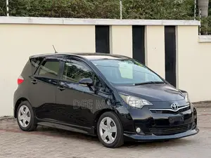 Toyota Ractis 2012 Black
