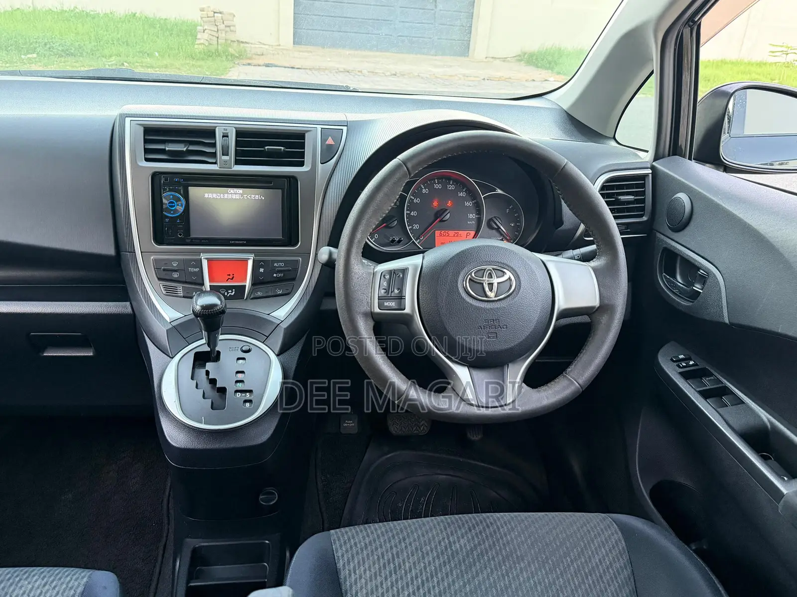 Toyota Ractis 2012 Black