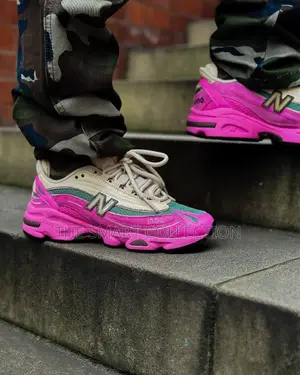 New Balance 1000 Pink