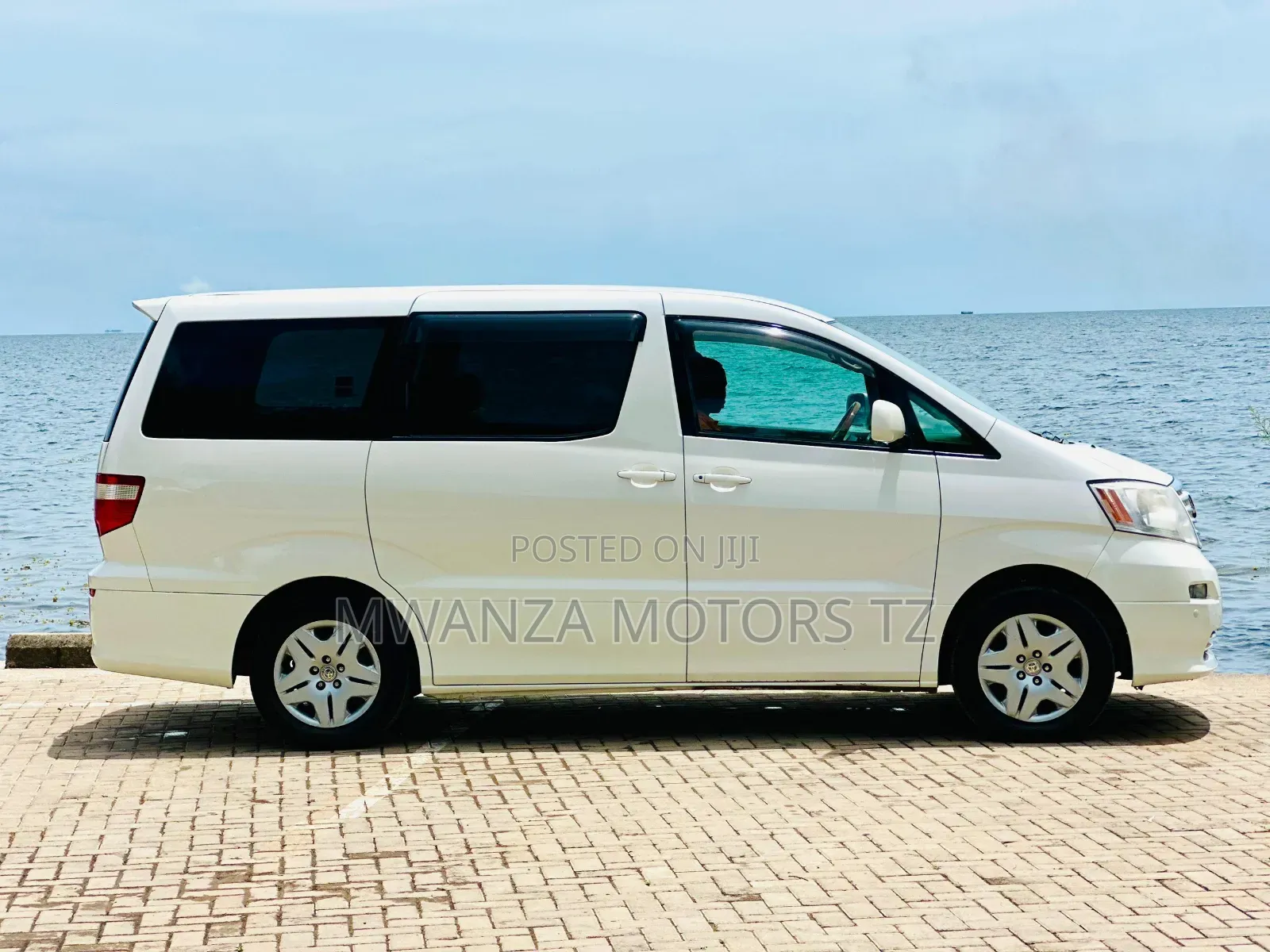 Toyota Alphard 2005 White