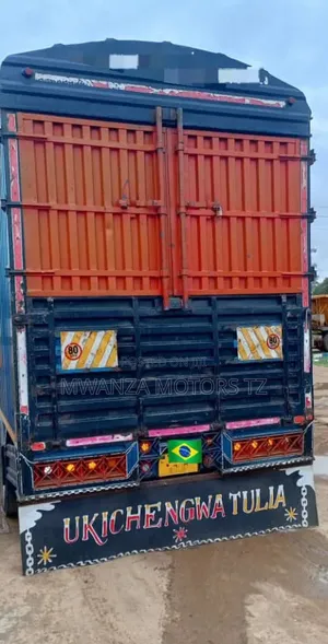 Fuso Tandam Kali 1999 Blue