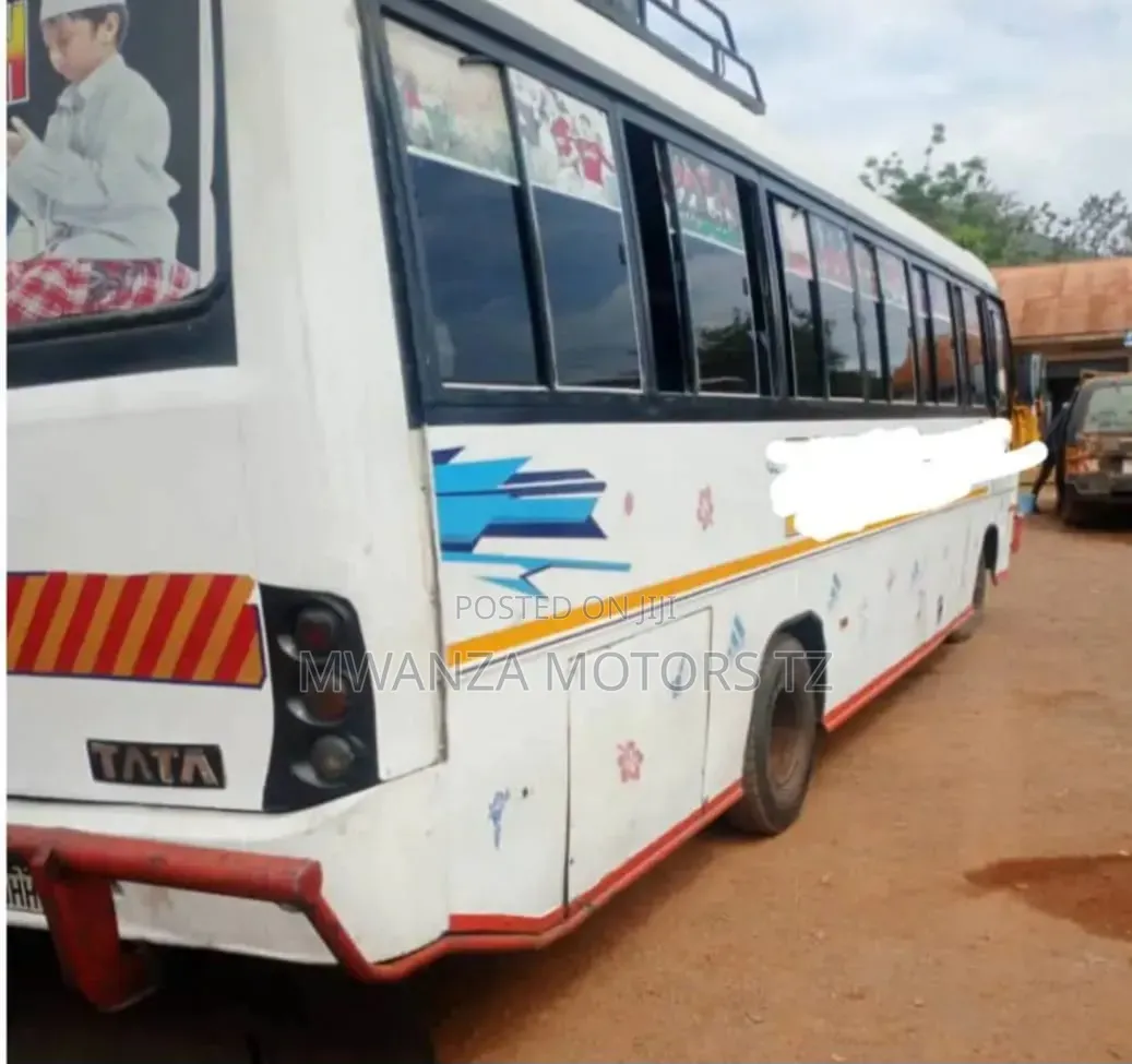 Tata LPO 2007 White