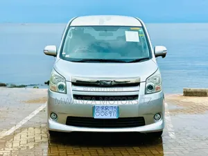 Toyota Noah 2008 Silver