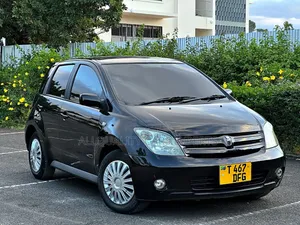 Toyota IST 2004 Black