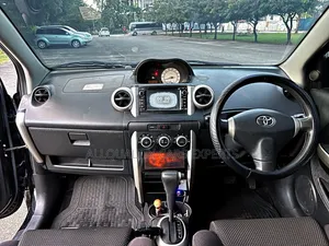 Toyota IST 2004 Black