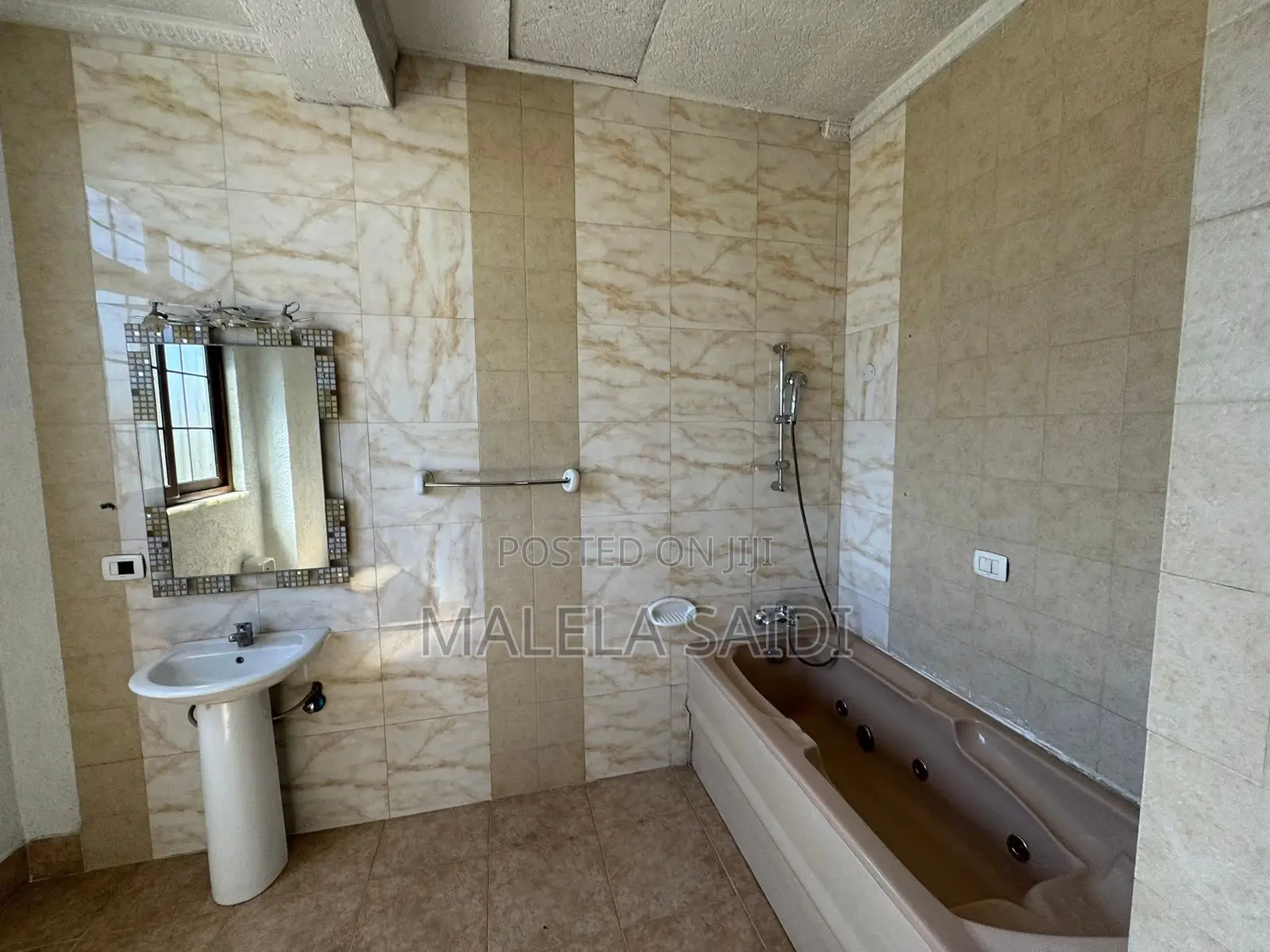 7bdrm House in Mikocheni for rent