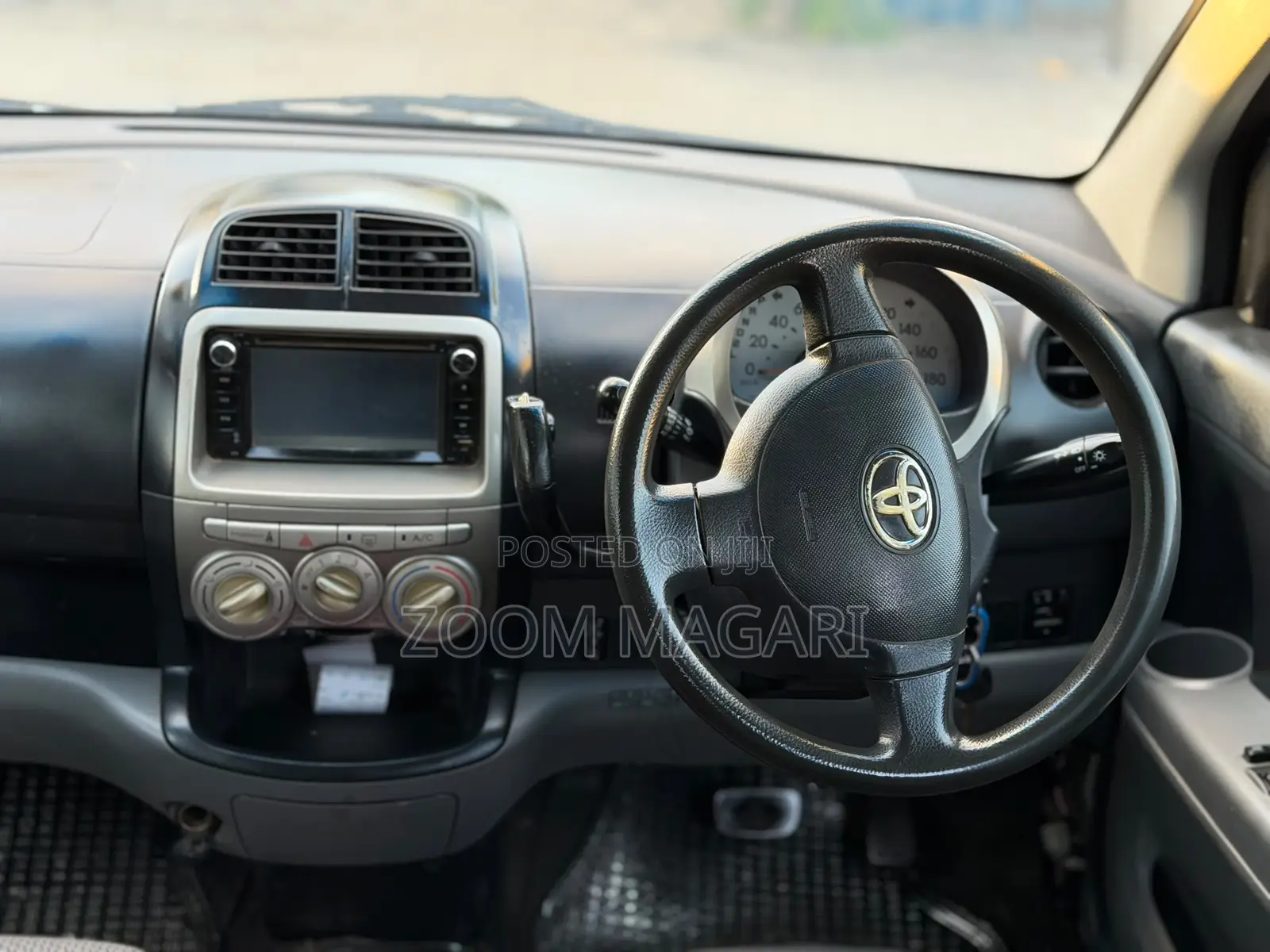 Toyota Passo 2004 Silver
