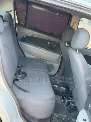 Toyota Passo 2004 Silver