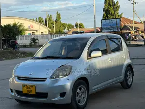 Toyota Passo 2004 Silver