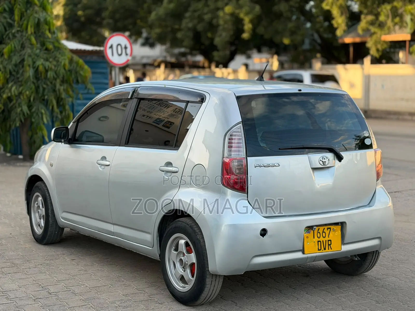Toyota Passo 2004 Silver