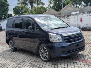 Toyota Noah 2008 Blue