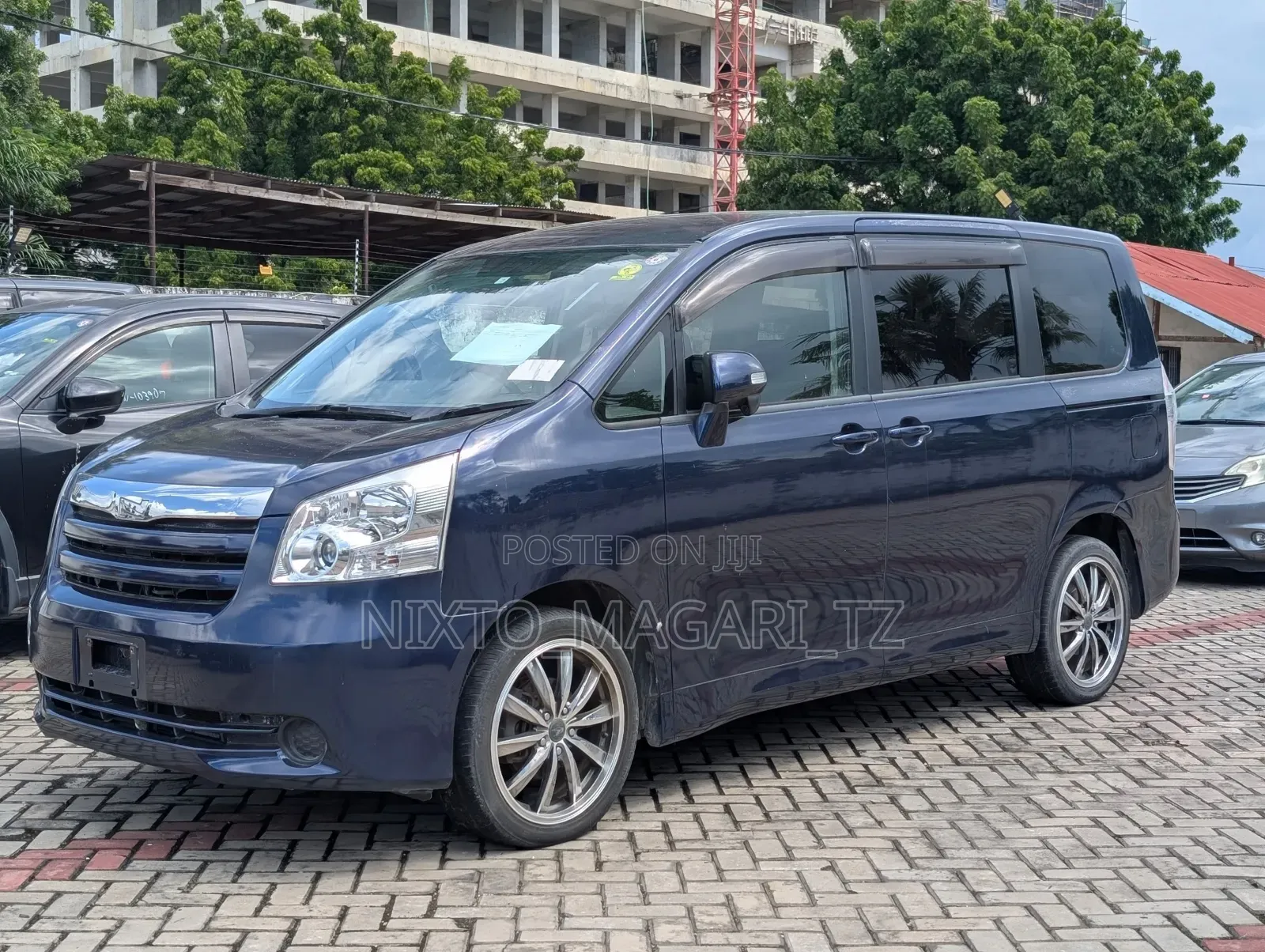 Toyota Noah 2008 Blue