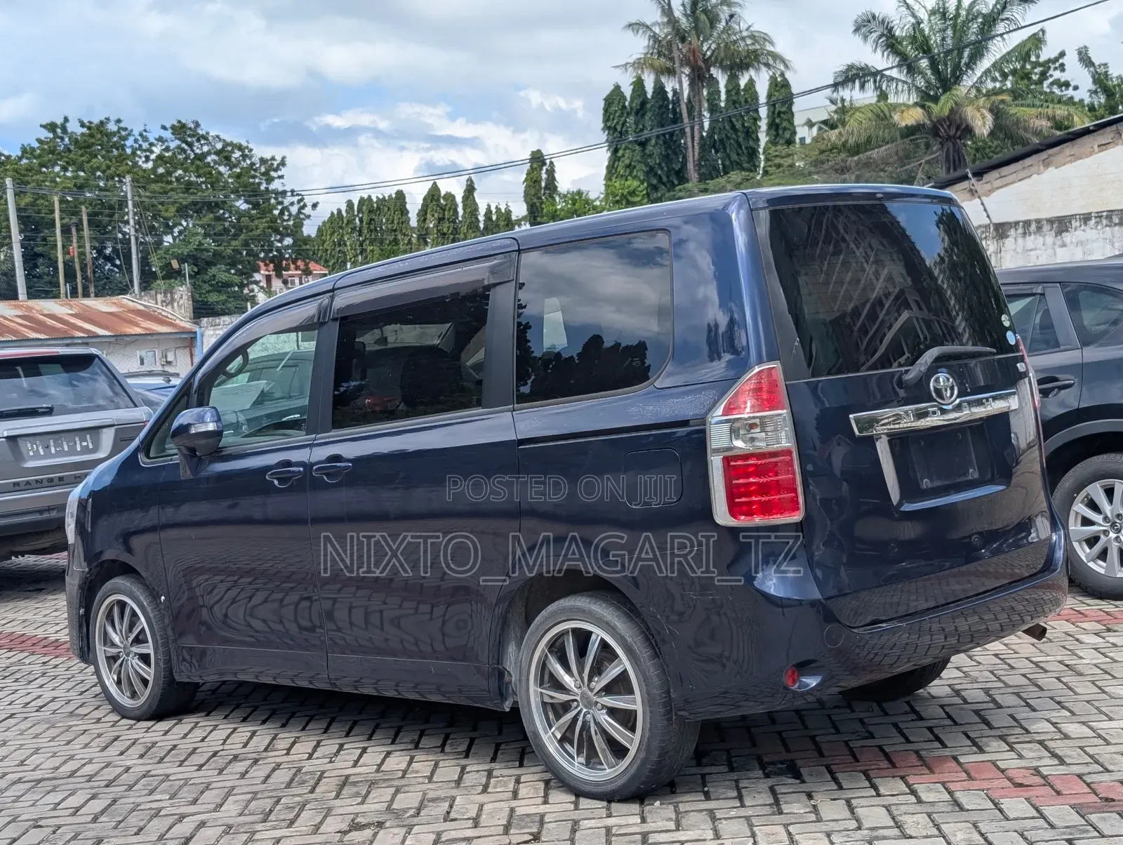 Toyota Noah 2008 Blue