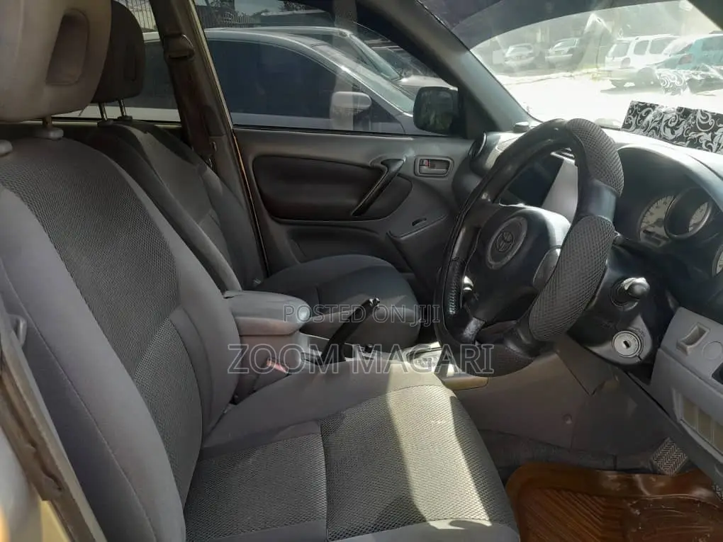 Toyota RAV4 2005 Silver