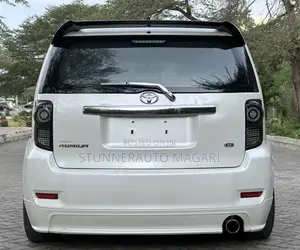 Toyota Corolla Rumion 2009 Pearl