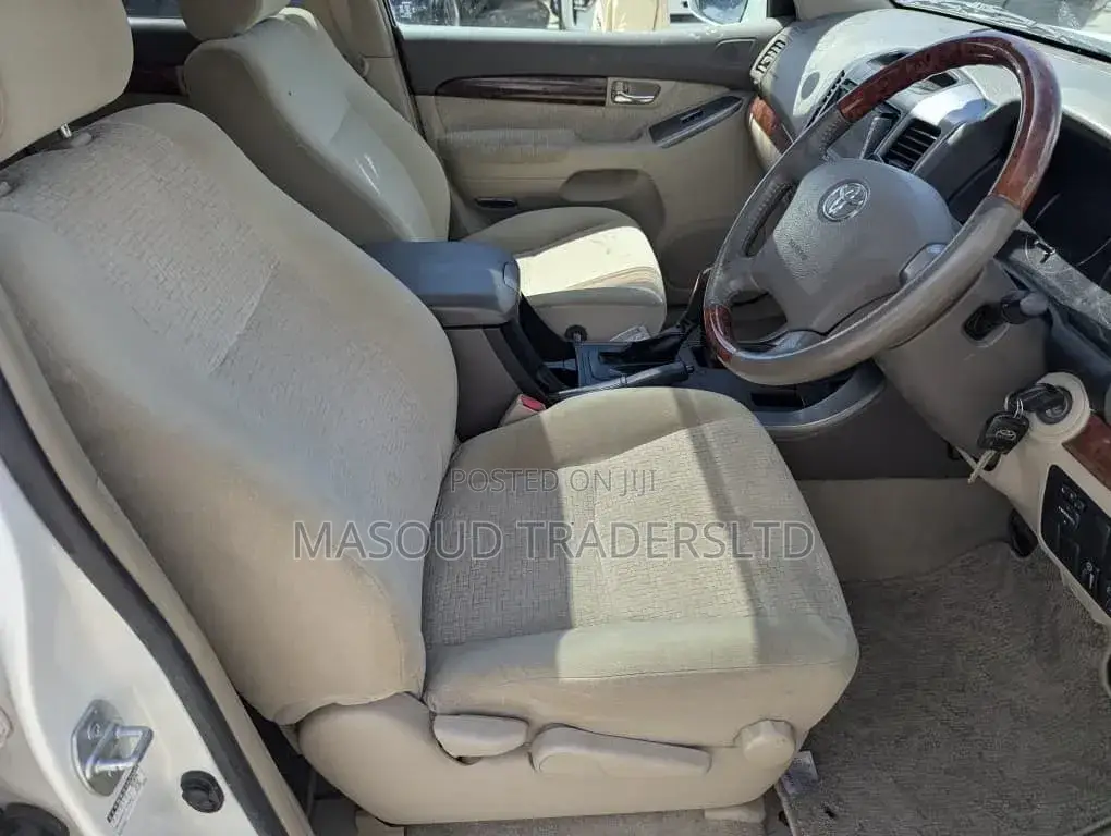 Toyota Land Cruiser Prado 2007 White