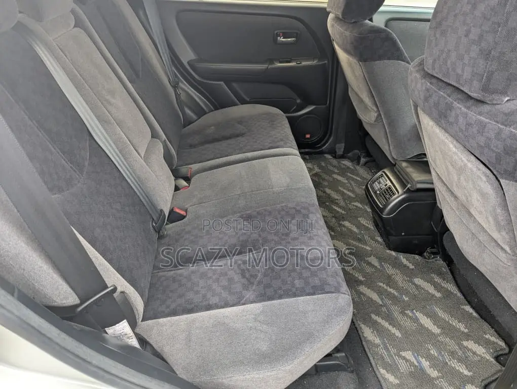 Toyota Harrier 2001 Silver