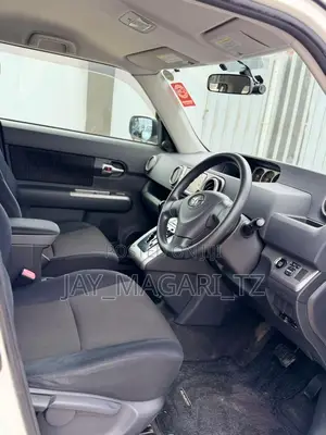 Toyota Corolla Rumion 2011 White