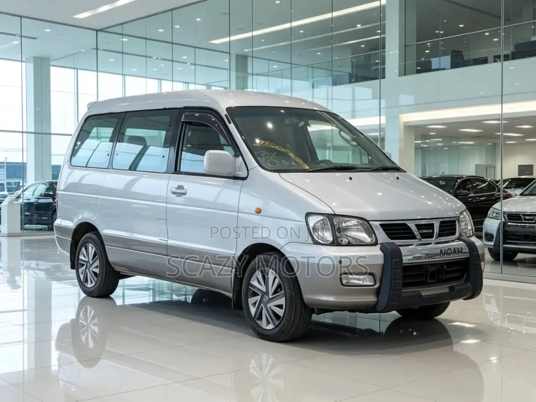 Toyota Noah 2004 White