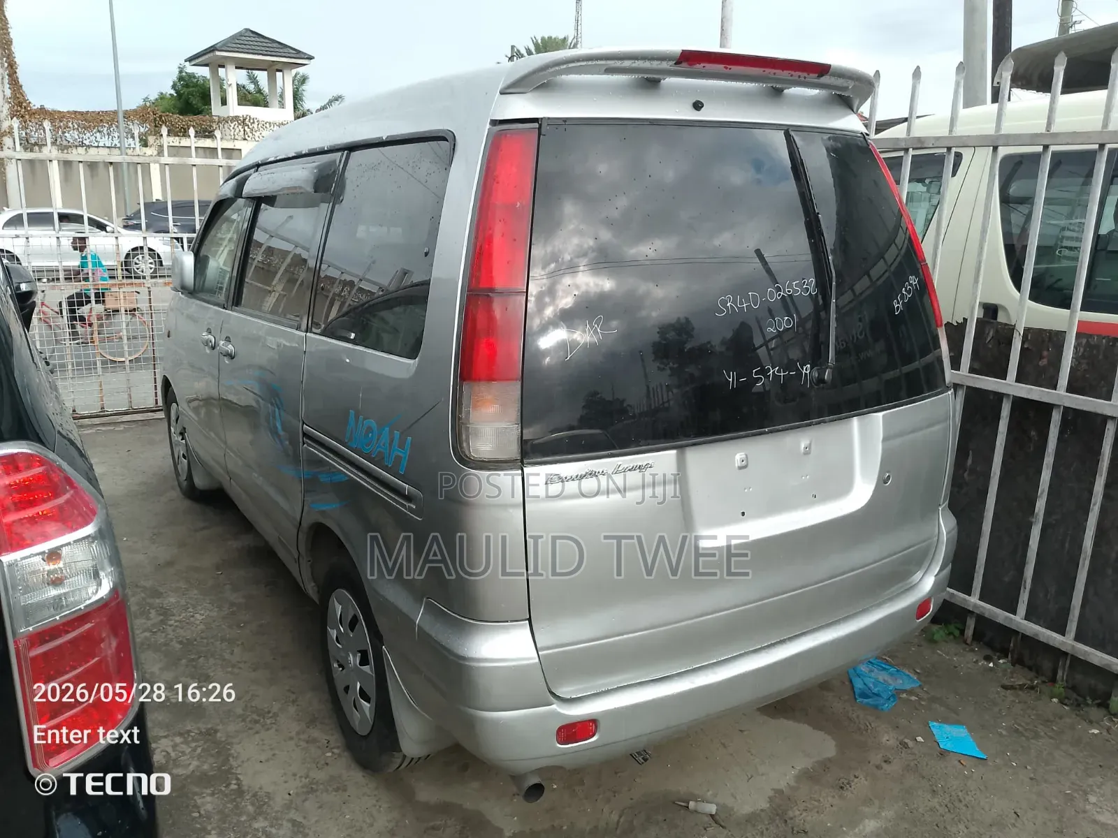 Toyota Noah 2002 Silver