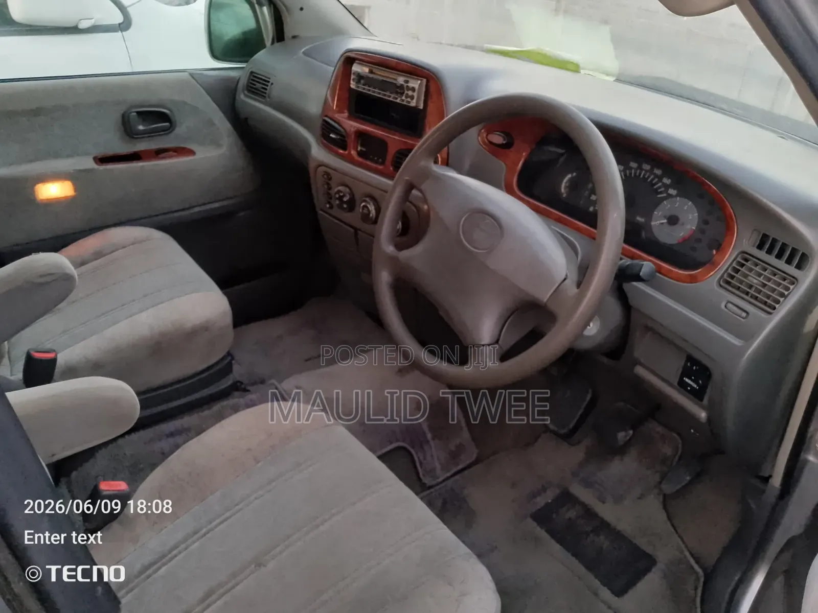 Toyota Noah 2002 Silver