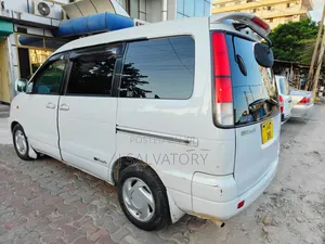 Toyota Noah 2.0 AWD (8 Seater) 2003 White