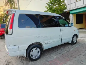 Toyota Noah 2.0 AWD (8 Seater) 2003 White